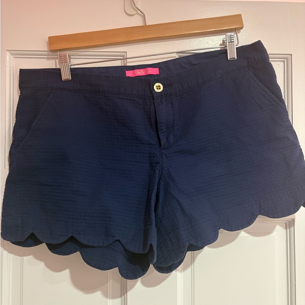Lilly Pulitzer Navy Scallop Hem Women’s Shorts